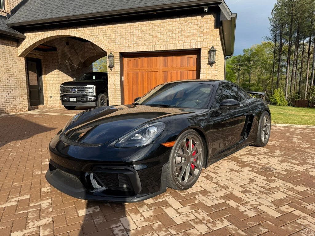 2023 PORSCHE 718