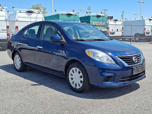 2014 NISSAN Versa
