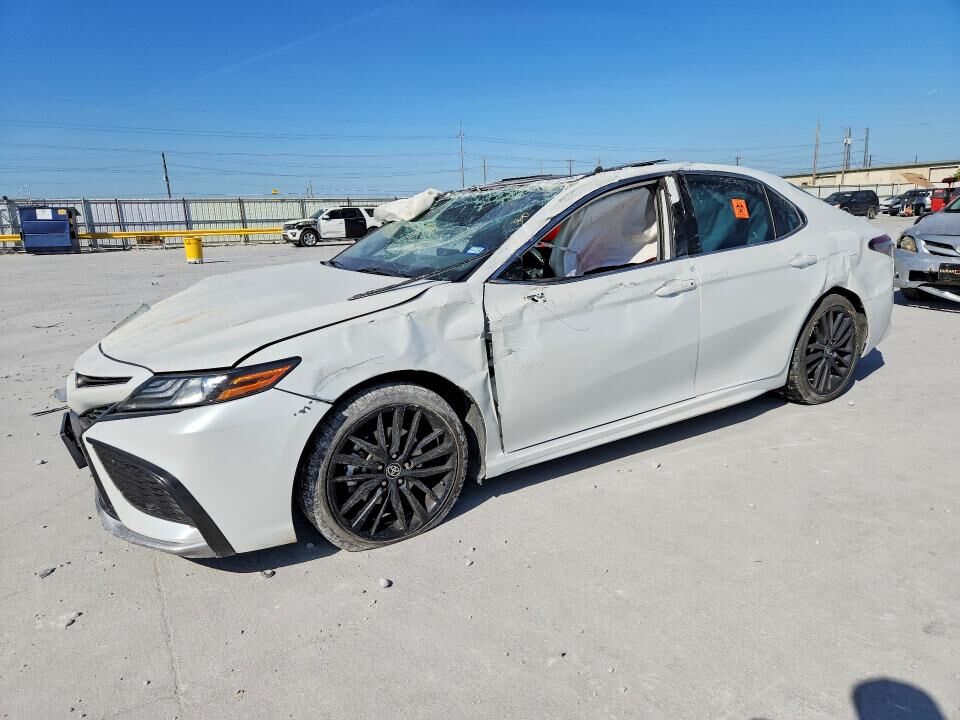 2021 TOYOTA Camry