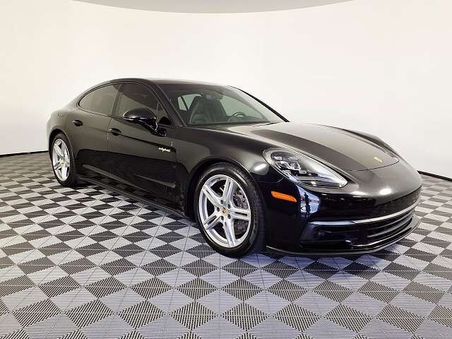 2018 PORSCHE Panamera