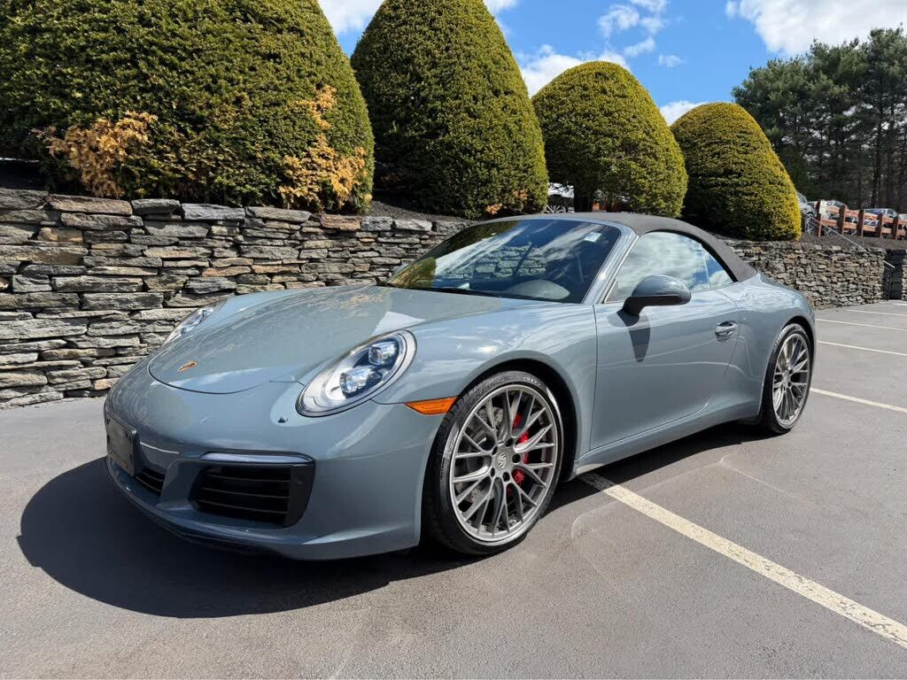 2017 PORSCHE 911