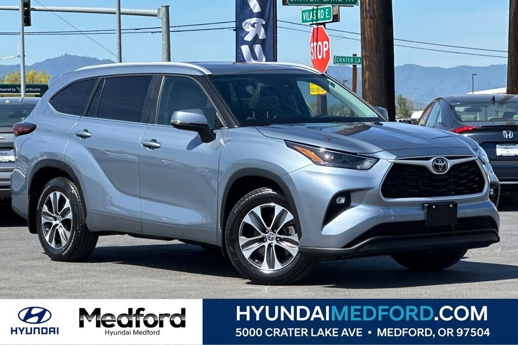 2024 TOYOTA Highlander