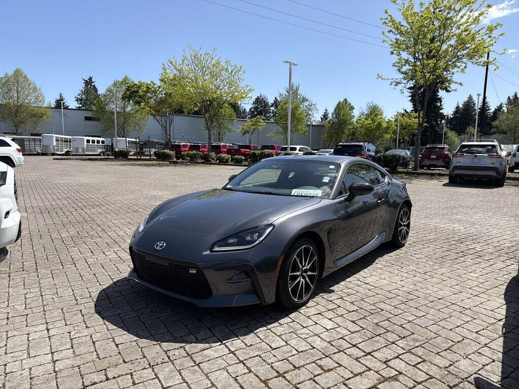 2024 TOYOTA GR86