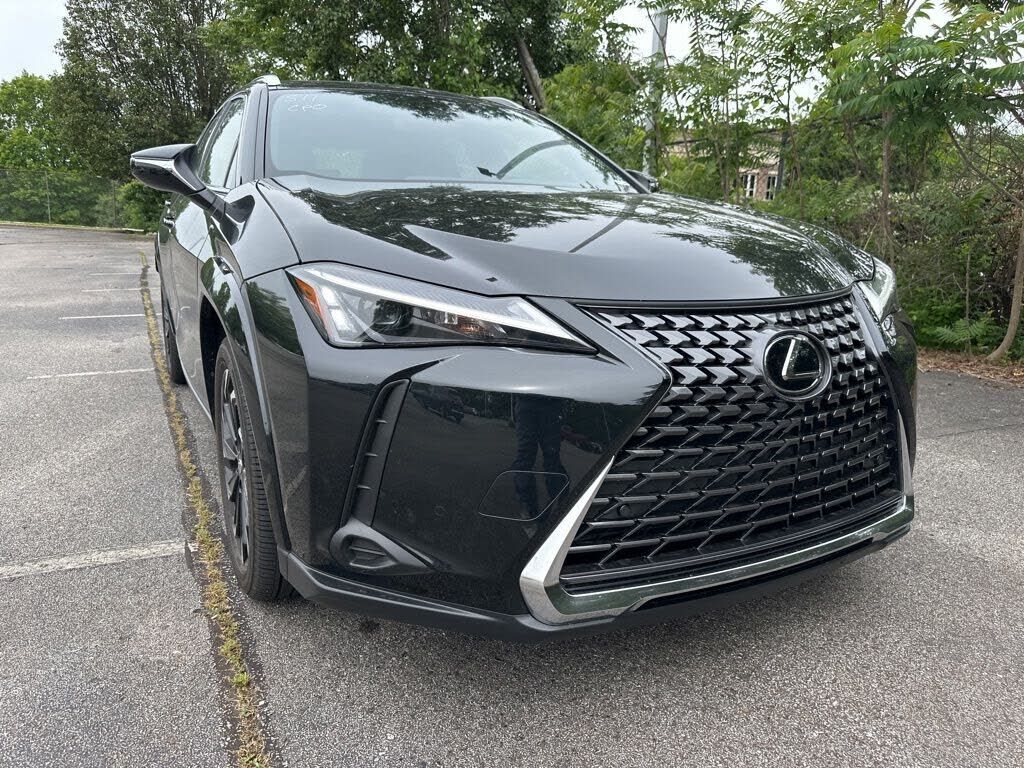 2025 LEXUS UX