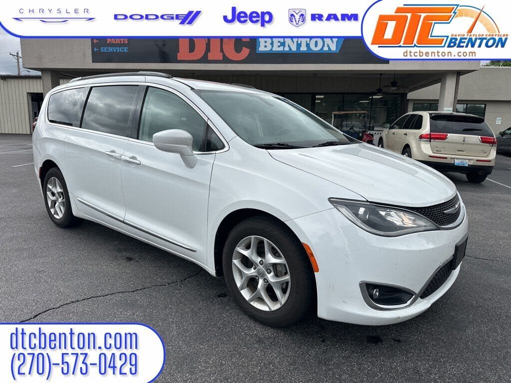 2017 CHRYSLER Pacifica
