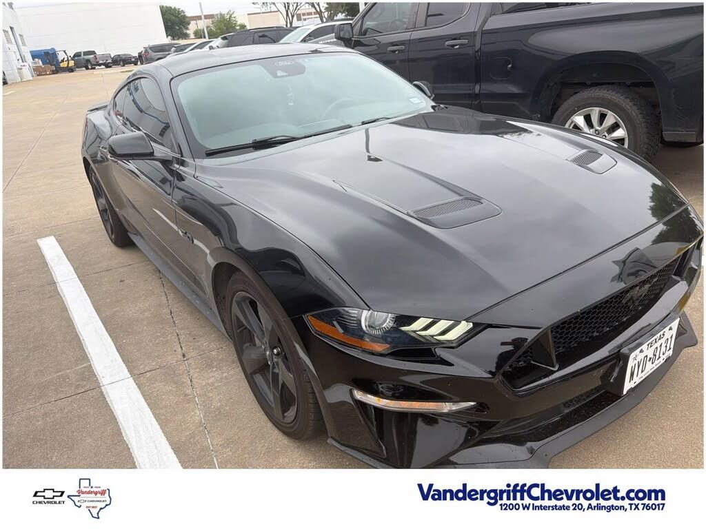 2021 FORD Mustang