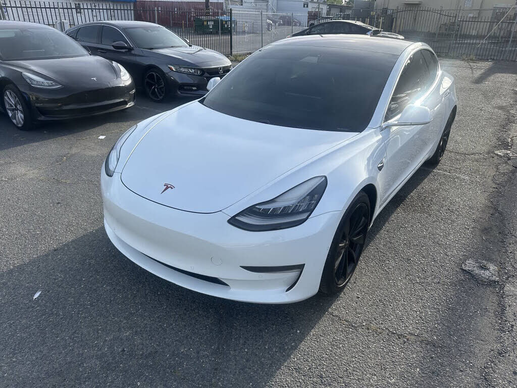 2018 TESLA Model 3