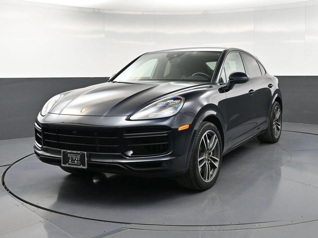 2022 PORSCHE Cayenne