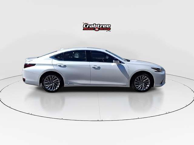 2019 LEXUS ES