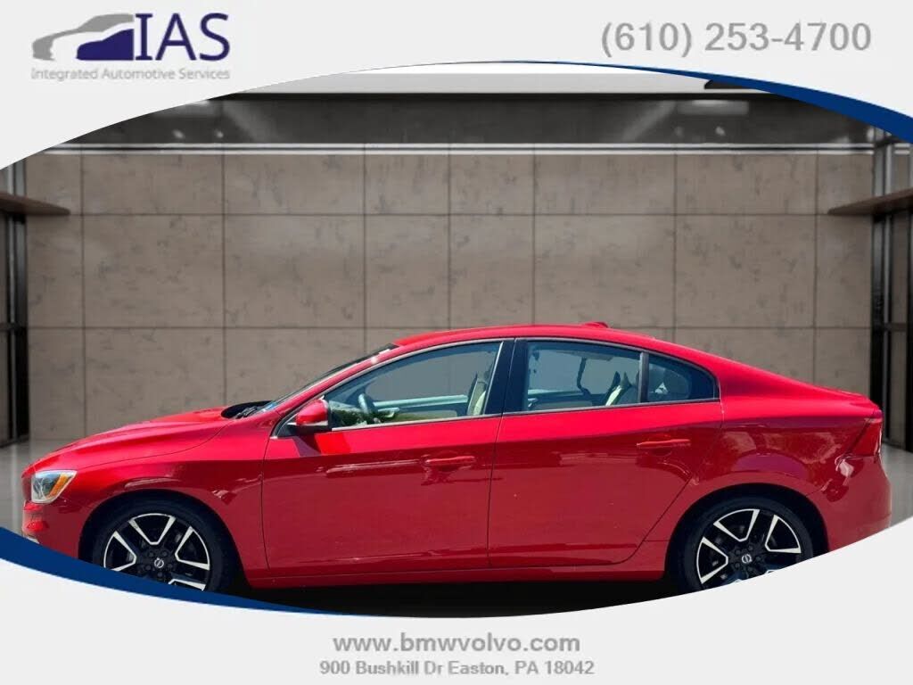 2017 VOLVO S60