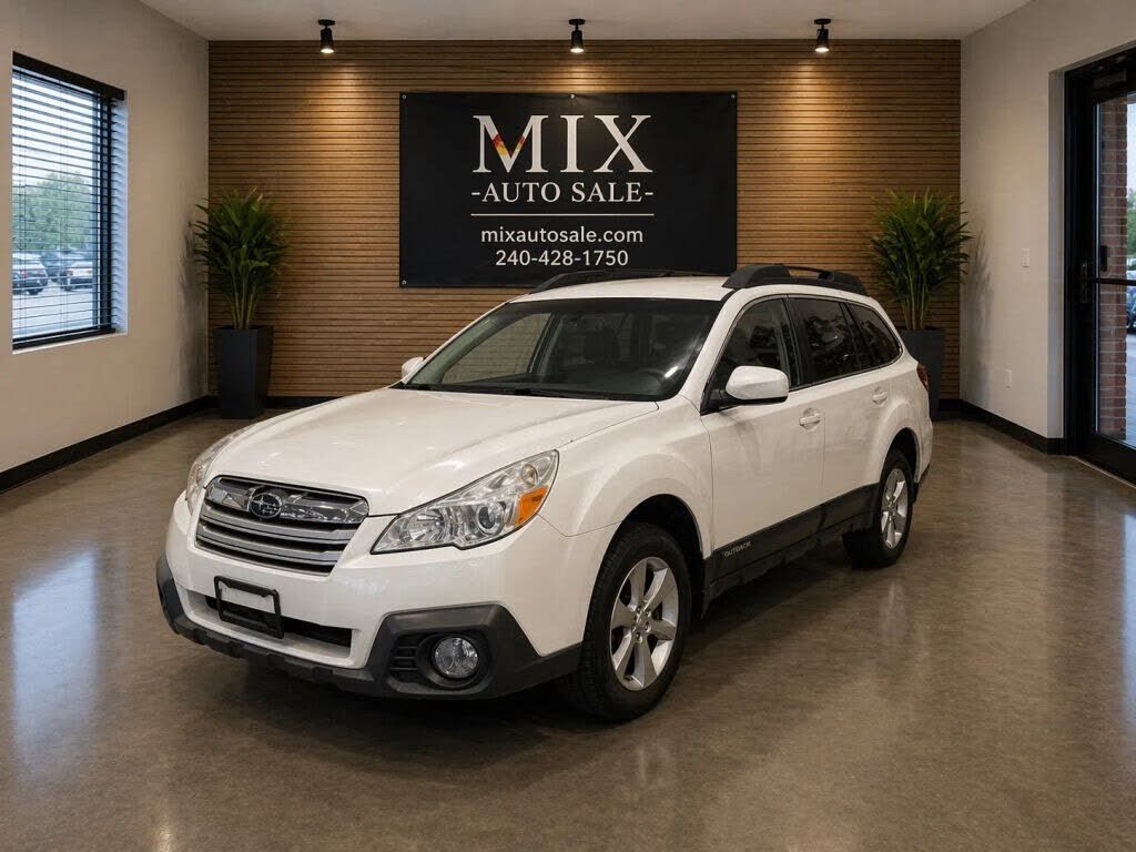 2013 SUBARU Outback