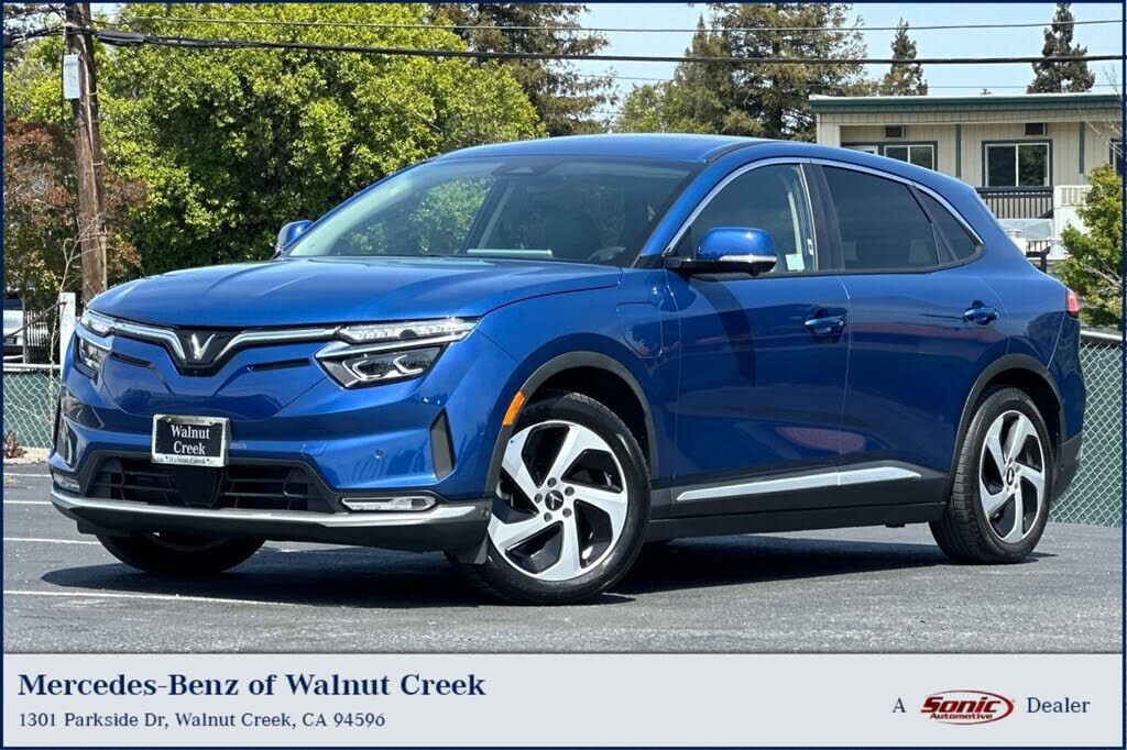 2023 VINFAST VF 8