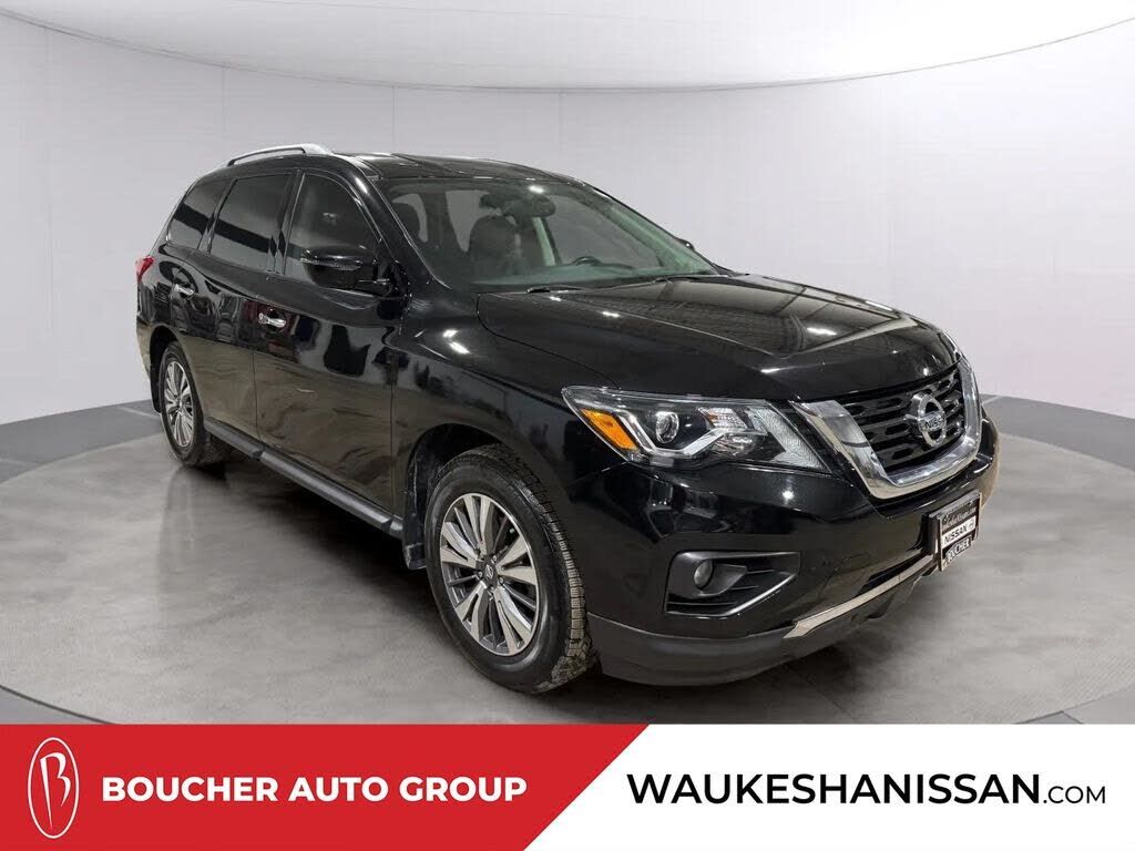 2017 NISSAN Pathfinder