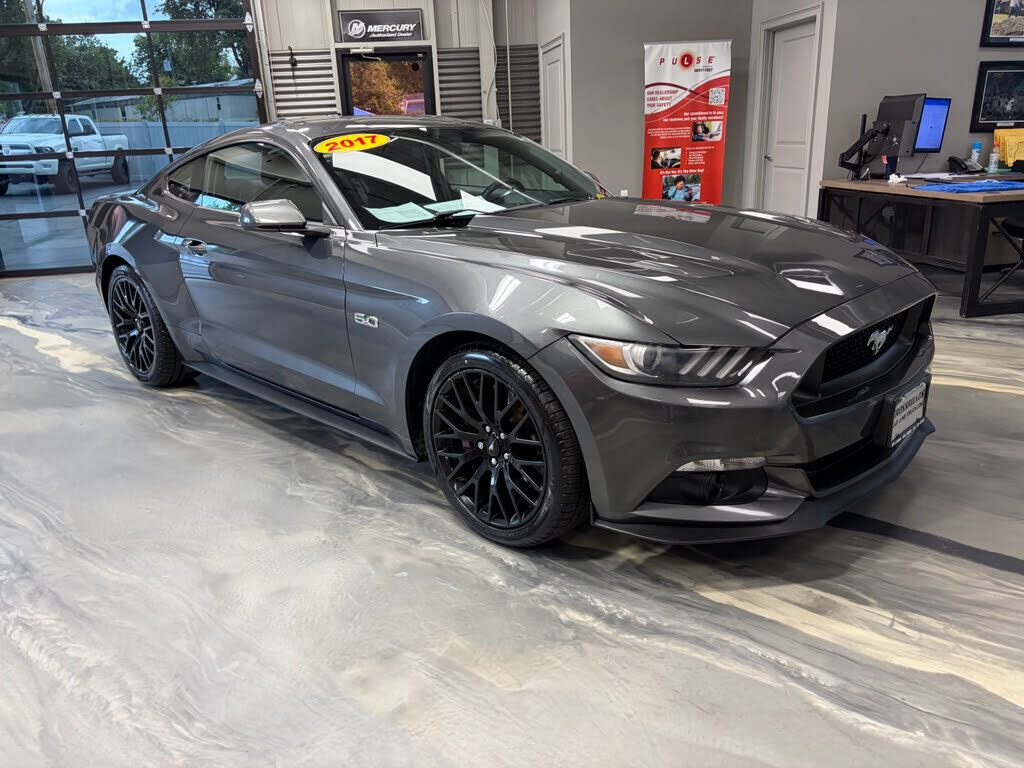 2017 FORD Mustang