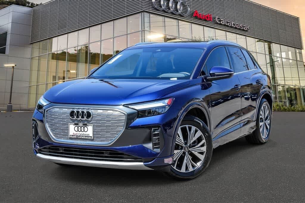 2023 AUDI Q4