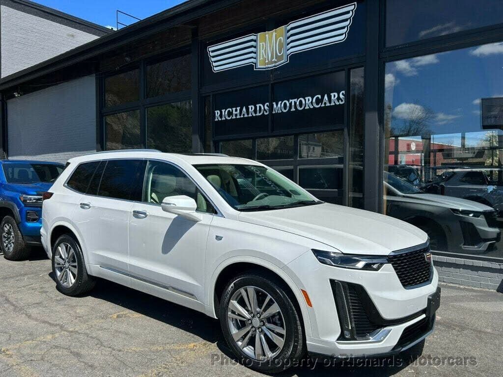 2022 CADILLAC XT6