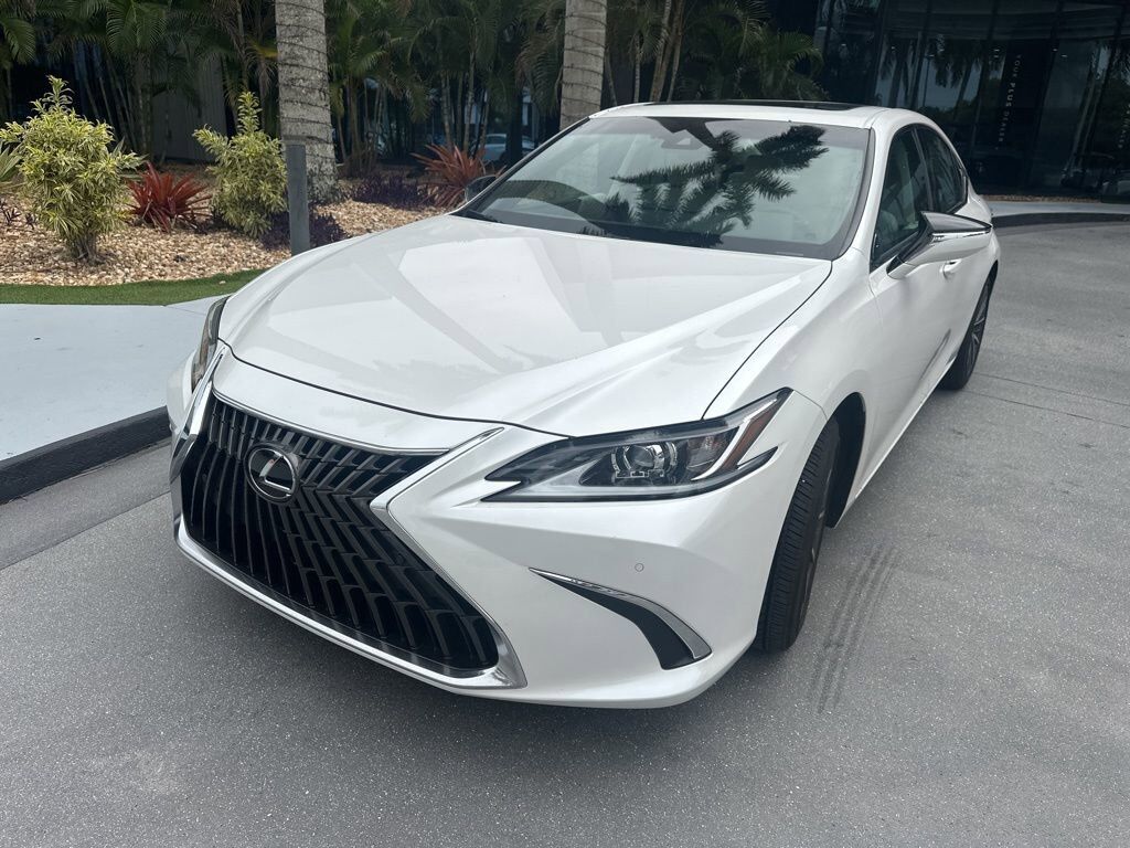 2025 LEXUS ES