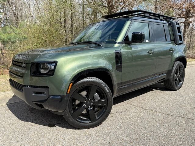 2026 LAND ROVER Defender