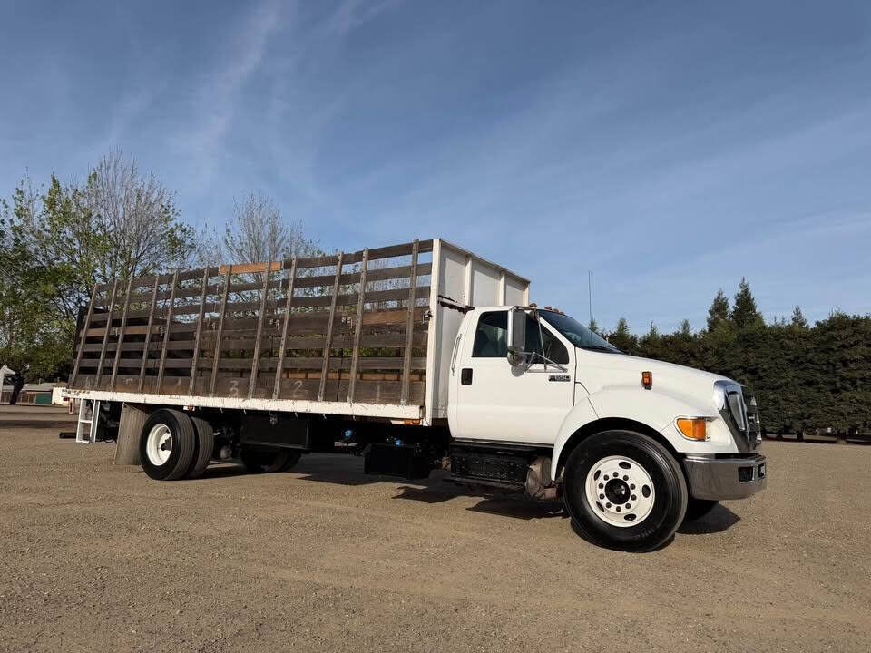 2012 FORD F-650