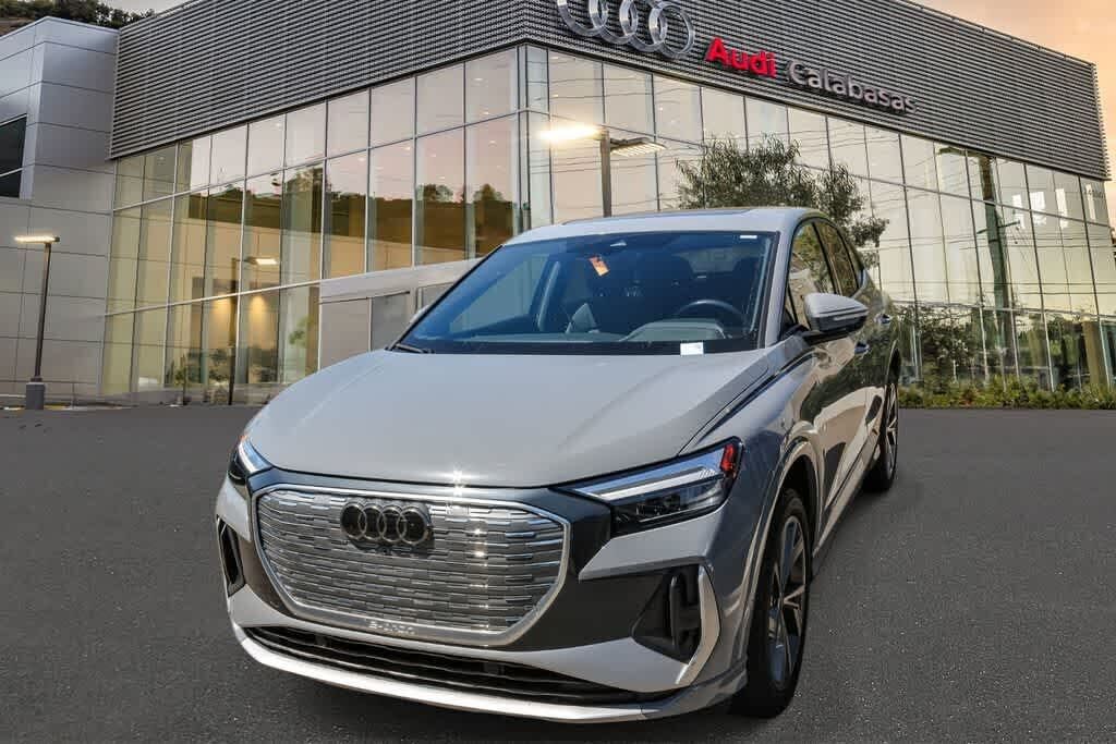 2023 AUDI Q4
