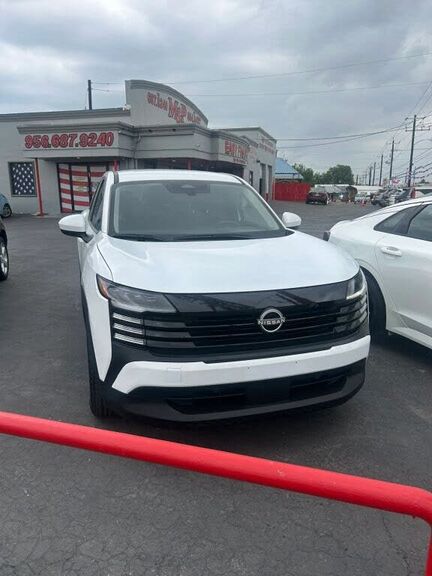 2025 NISSAN Kicks