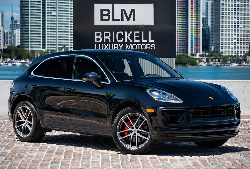 2022 PORSCHE Macan