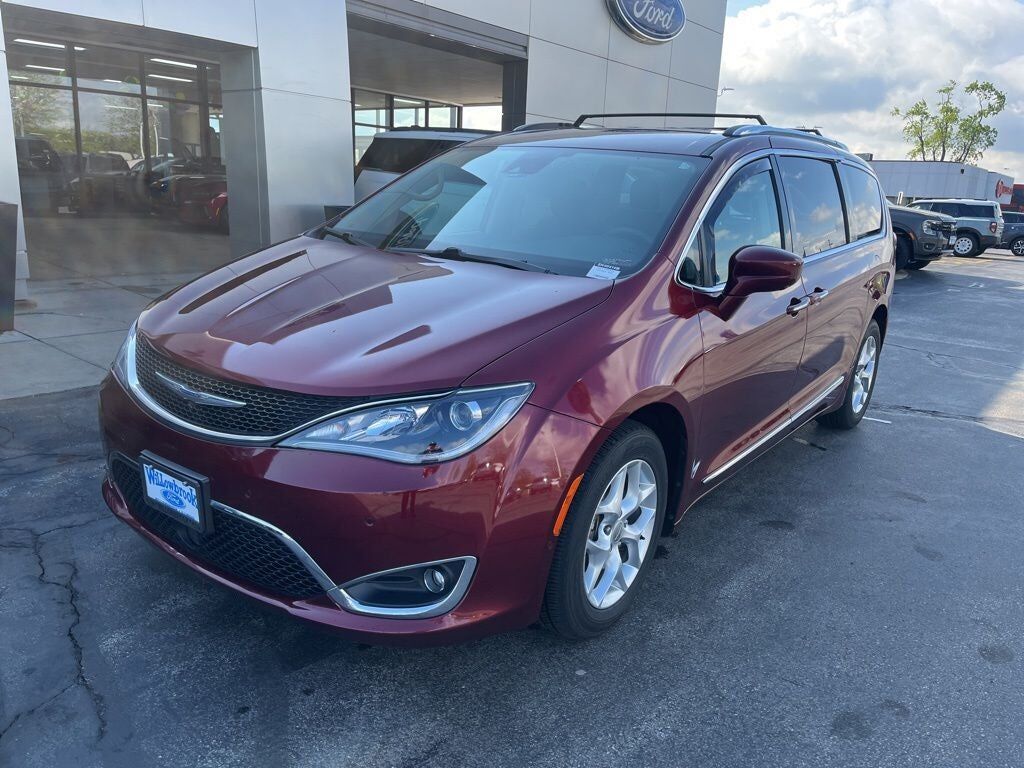 2017 CHRYSLER Pacifica