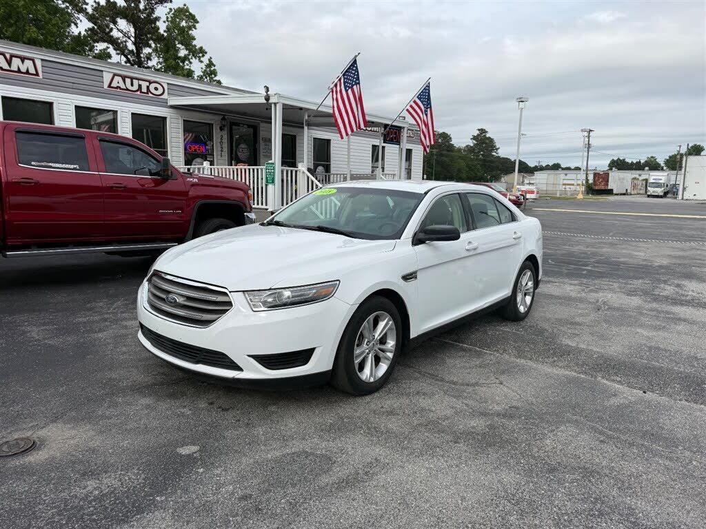 2018 FORD Taurus