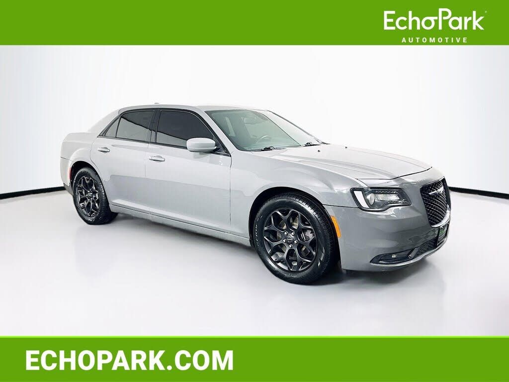 2019 CHRYSLER 300