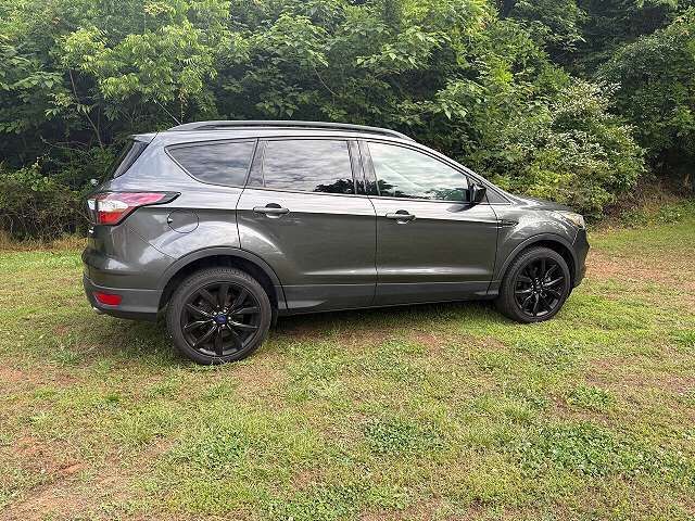 2017 FORD Escape