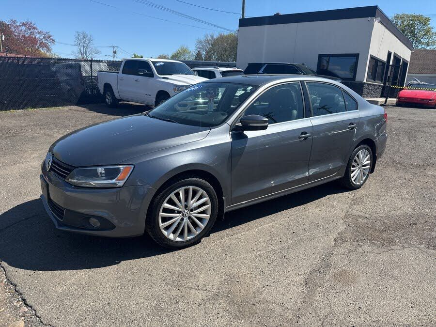 2011 VOLKSWAGEN Jetta