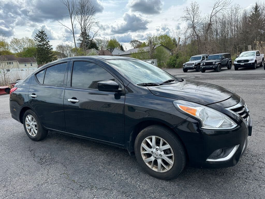 2019 NISSAN Versa
