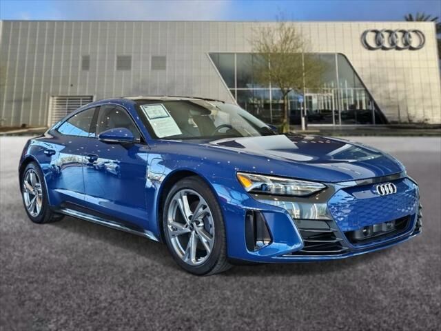 2024 AUDI e-tron GT