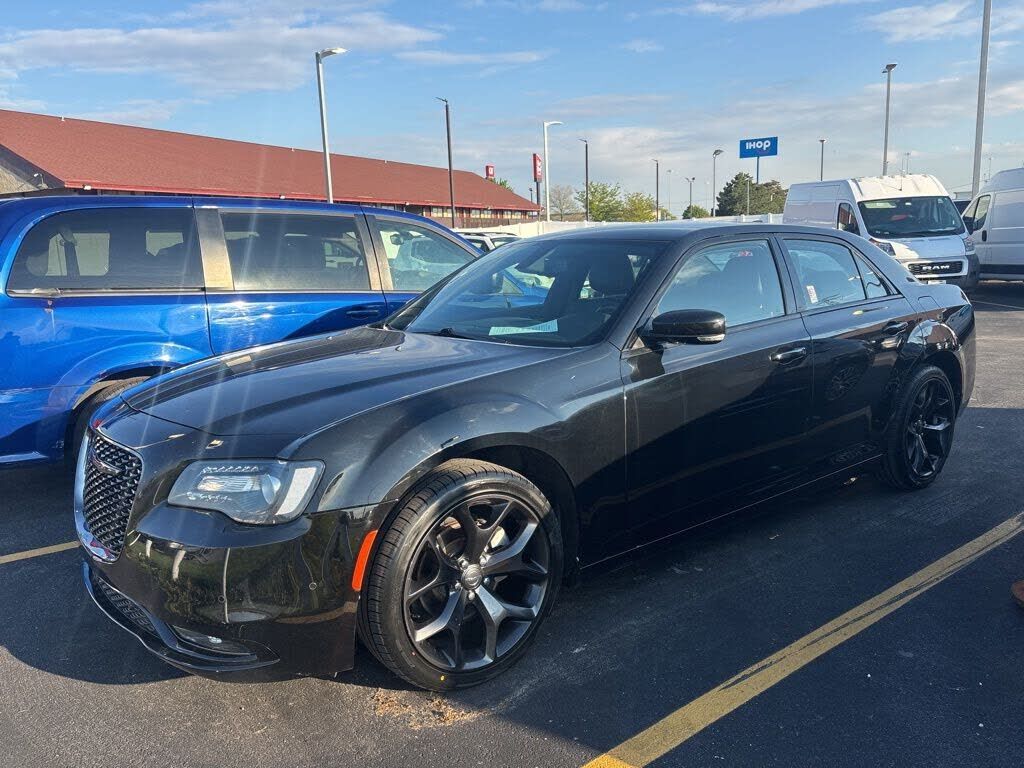 2021 CHRYSLER 300