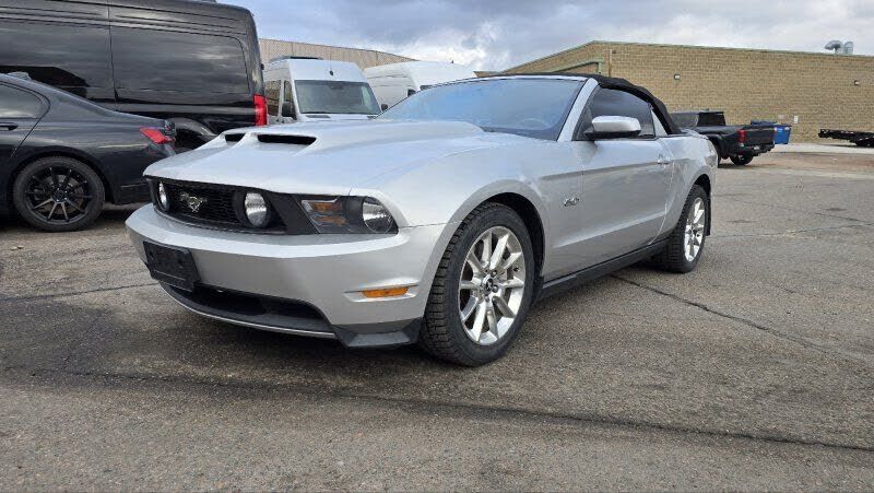 2011 FORD Mustang