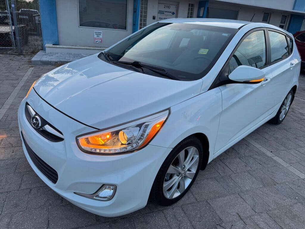 2014 HYUNDAI Accent