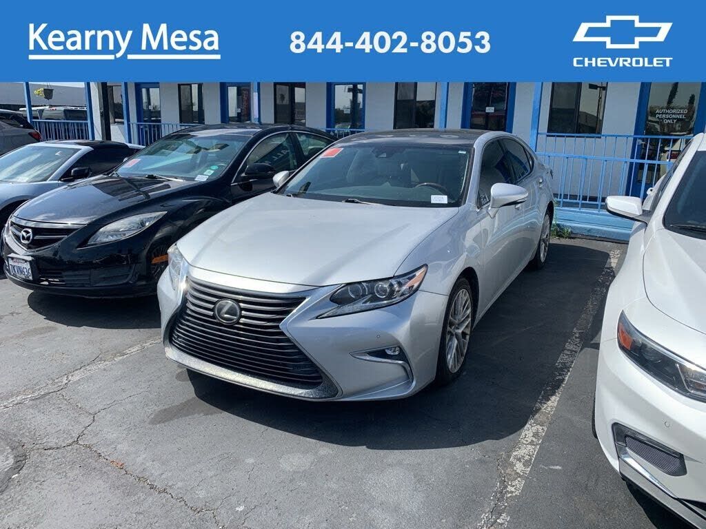 2017 LEXUS ES
