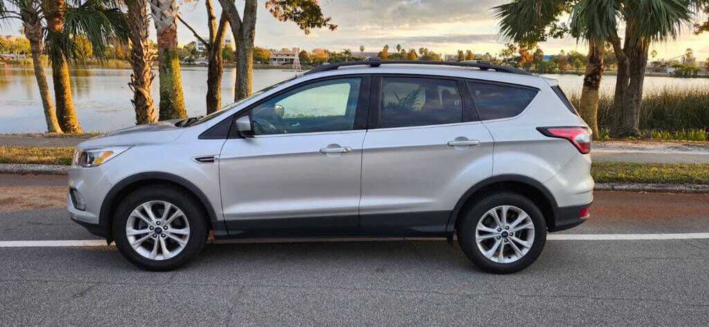 2018 FORD Escape