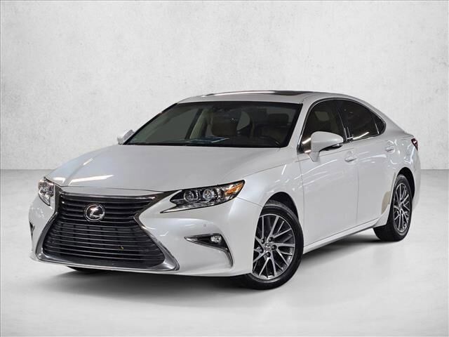 2016 LEXUS ES