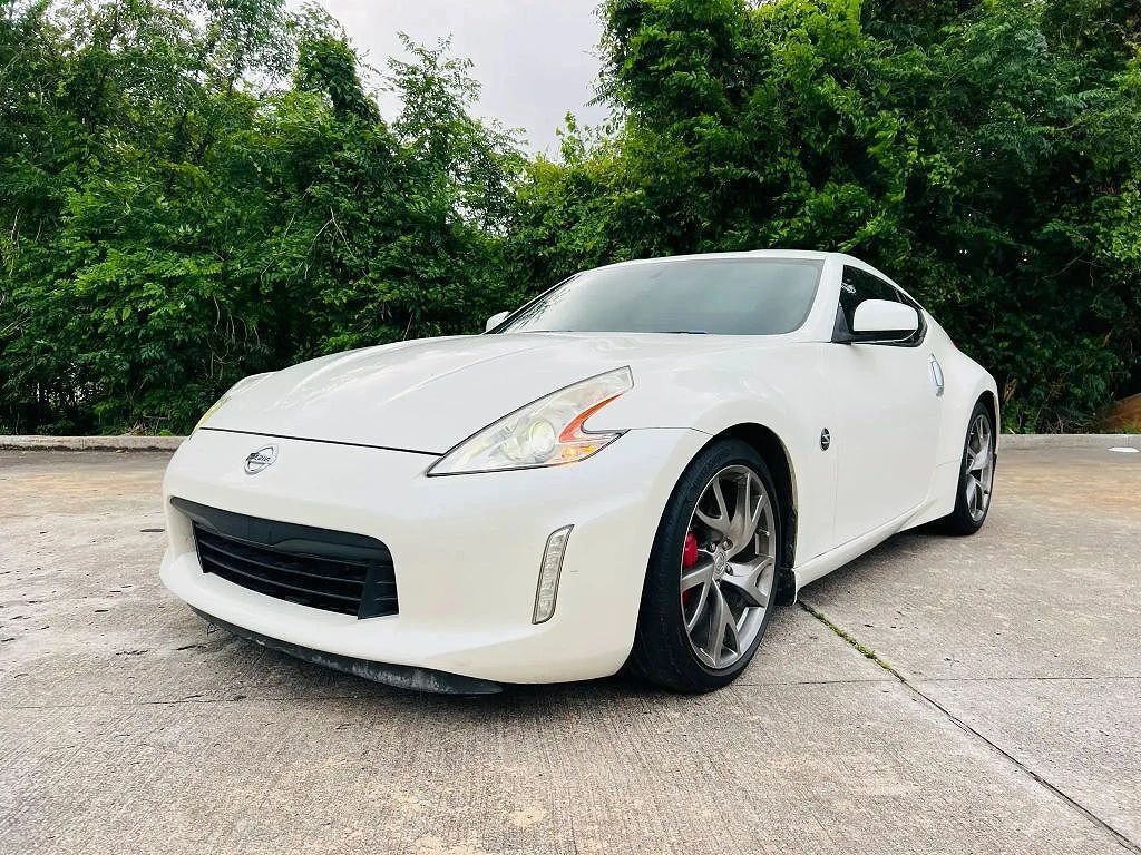 2017 NISSAN 370Z