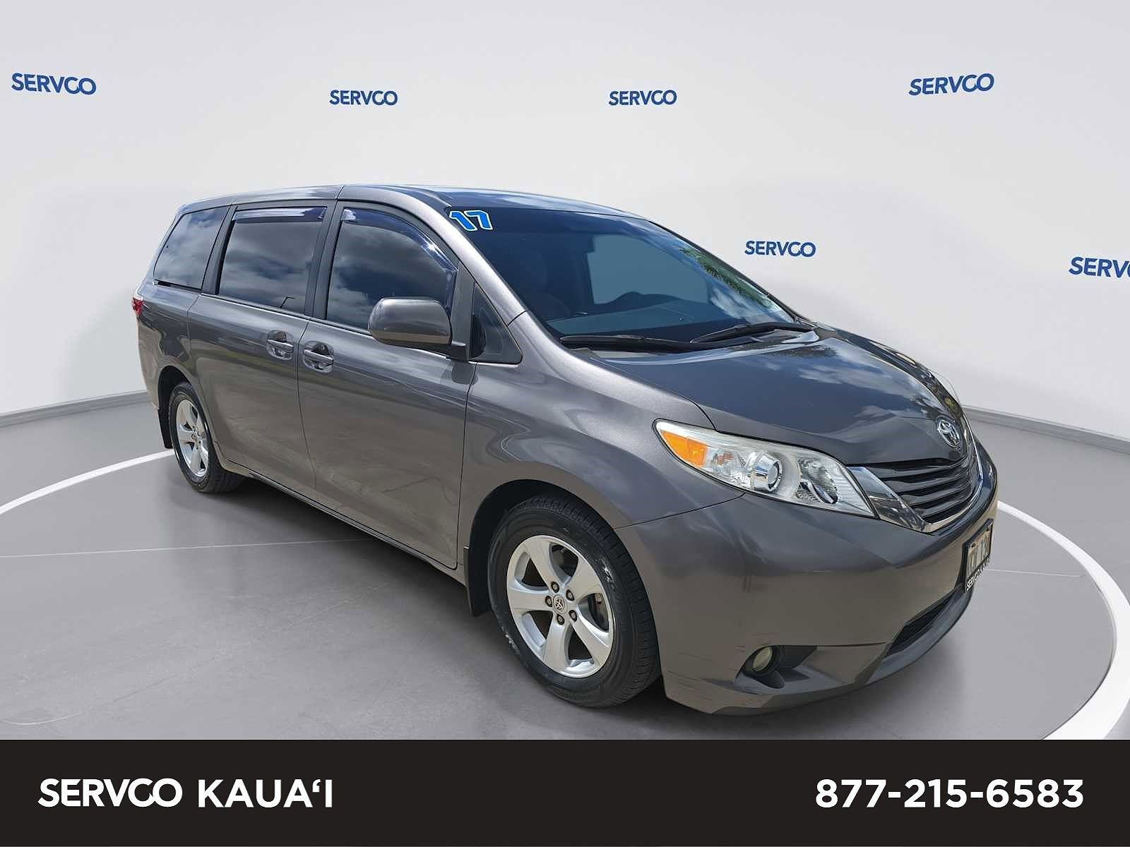 2017 TOYOTA Sienna