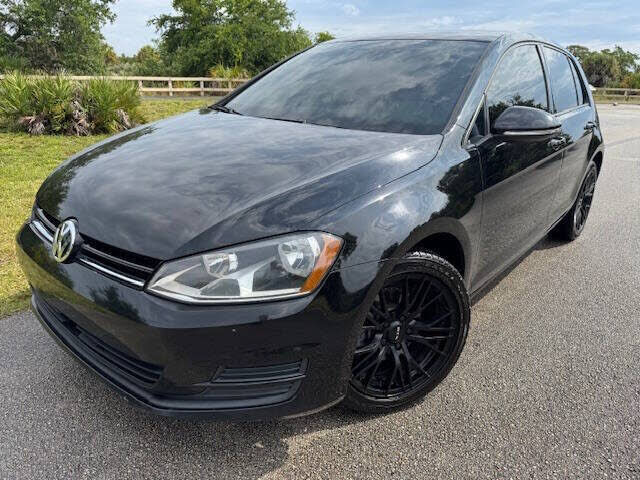 2017 VOLKSWAGEN Golf