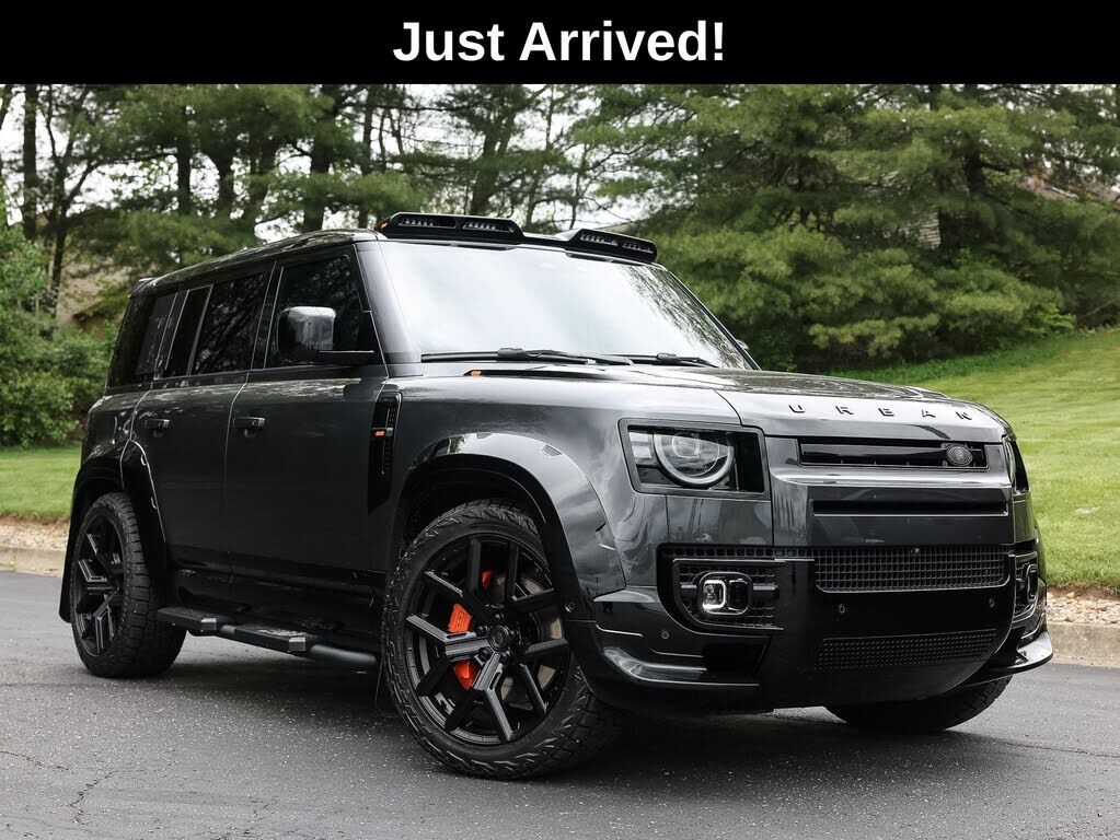 2026 LAND ROVER Defender