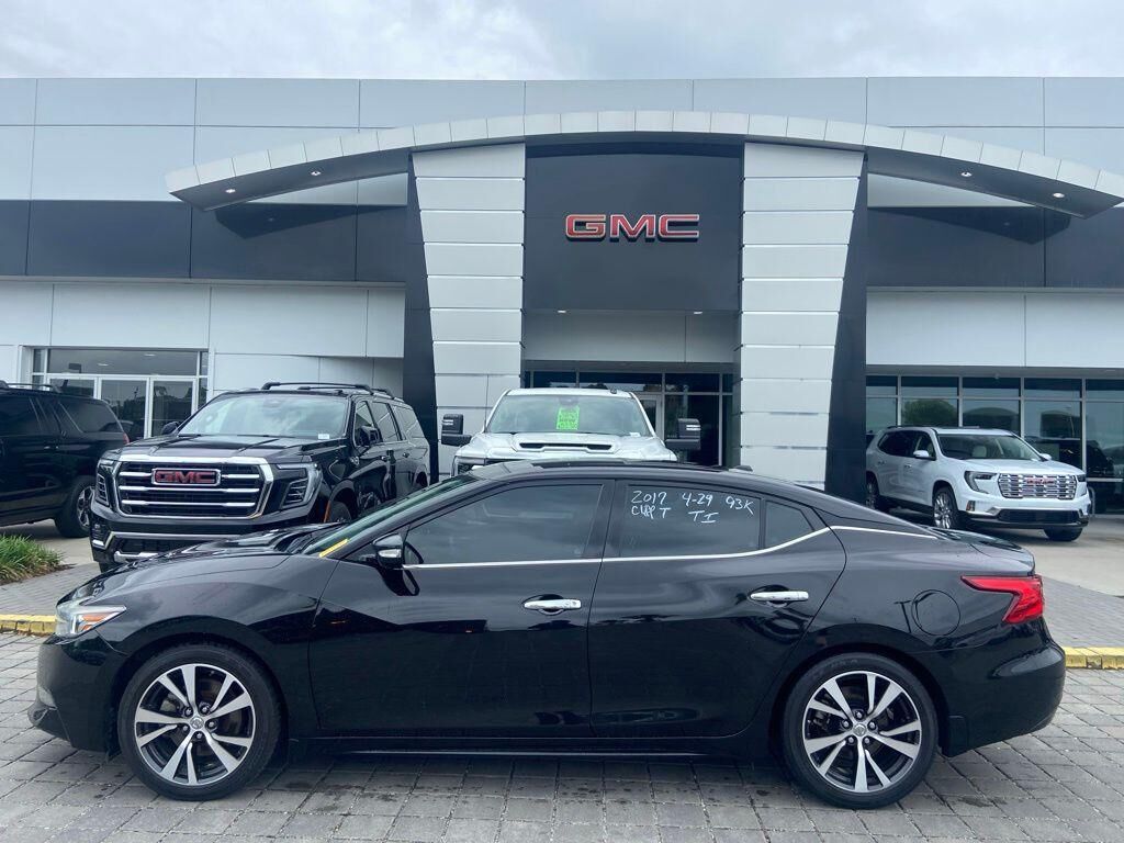 2017 NISSAN Maxima