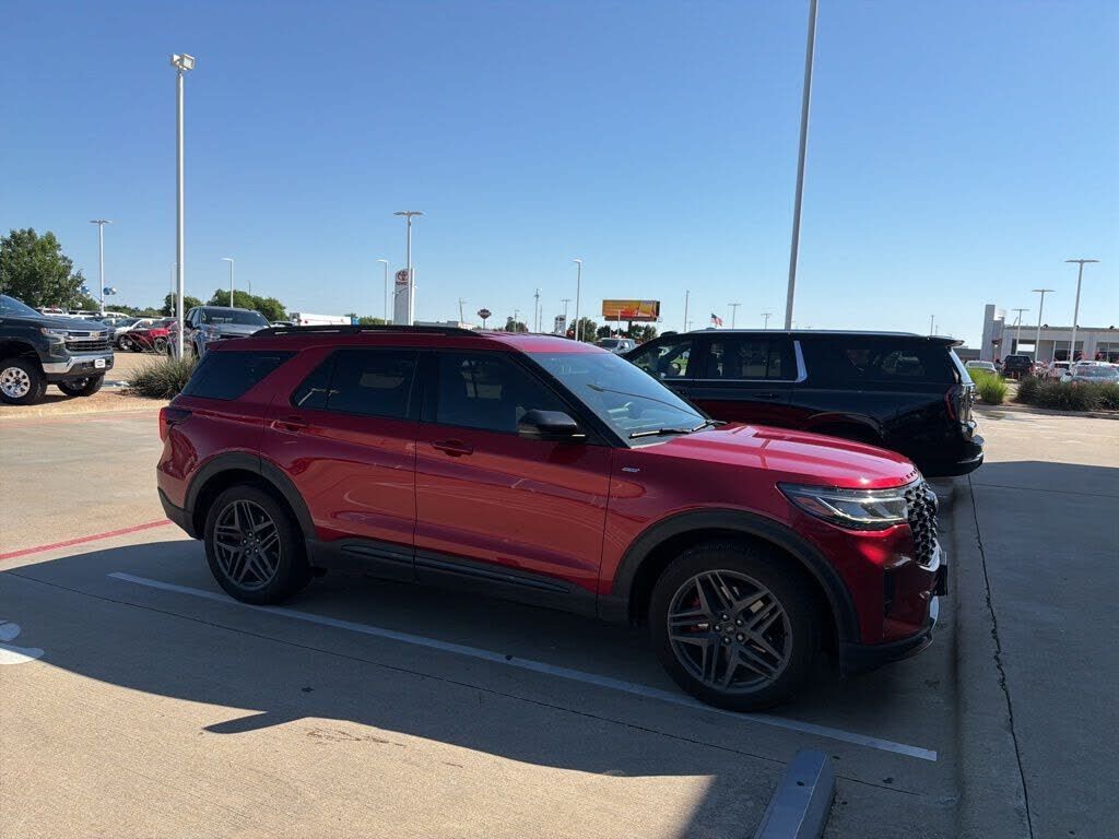 2025 FORD Explorer
