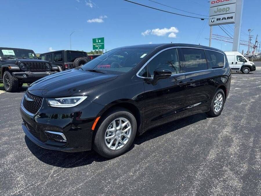 2025 CHRYSLER Pacifica