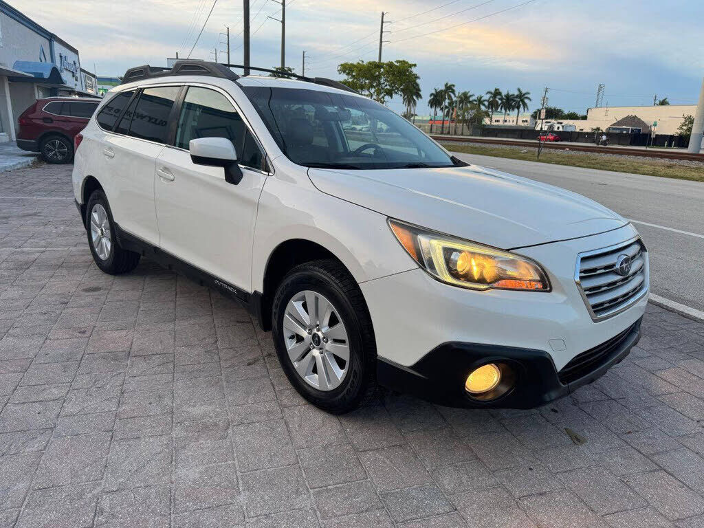 2017 SUBARU Outback