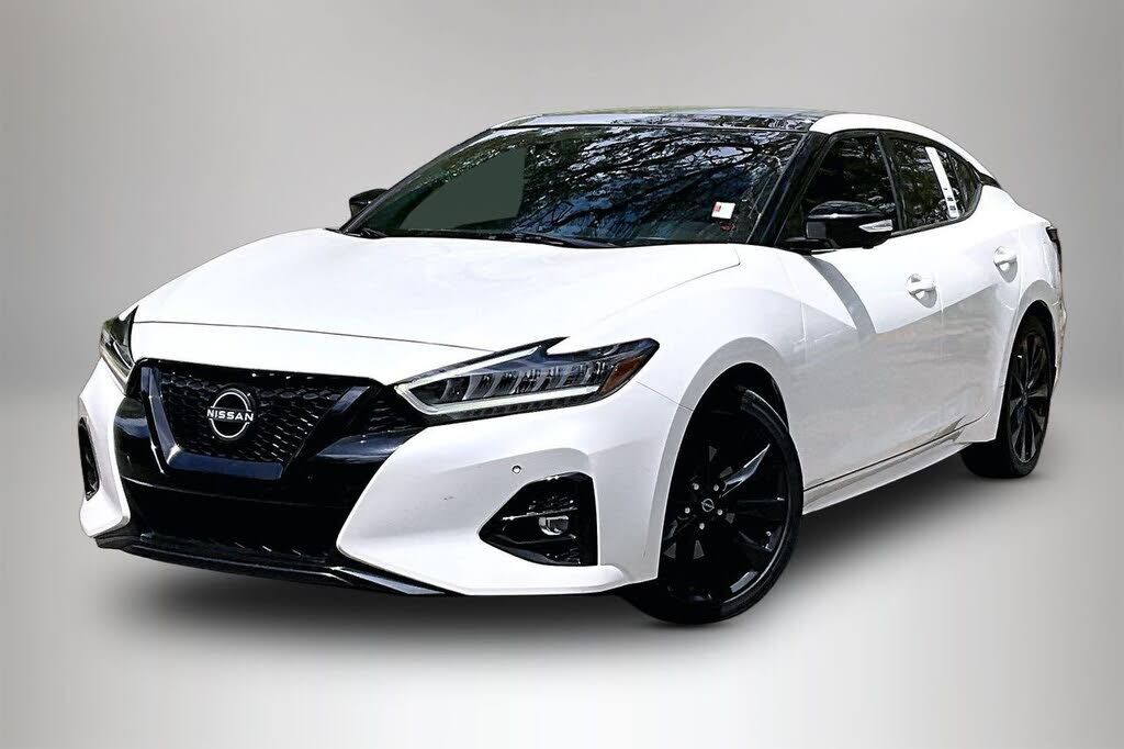 2023 NISSAN Maxima