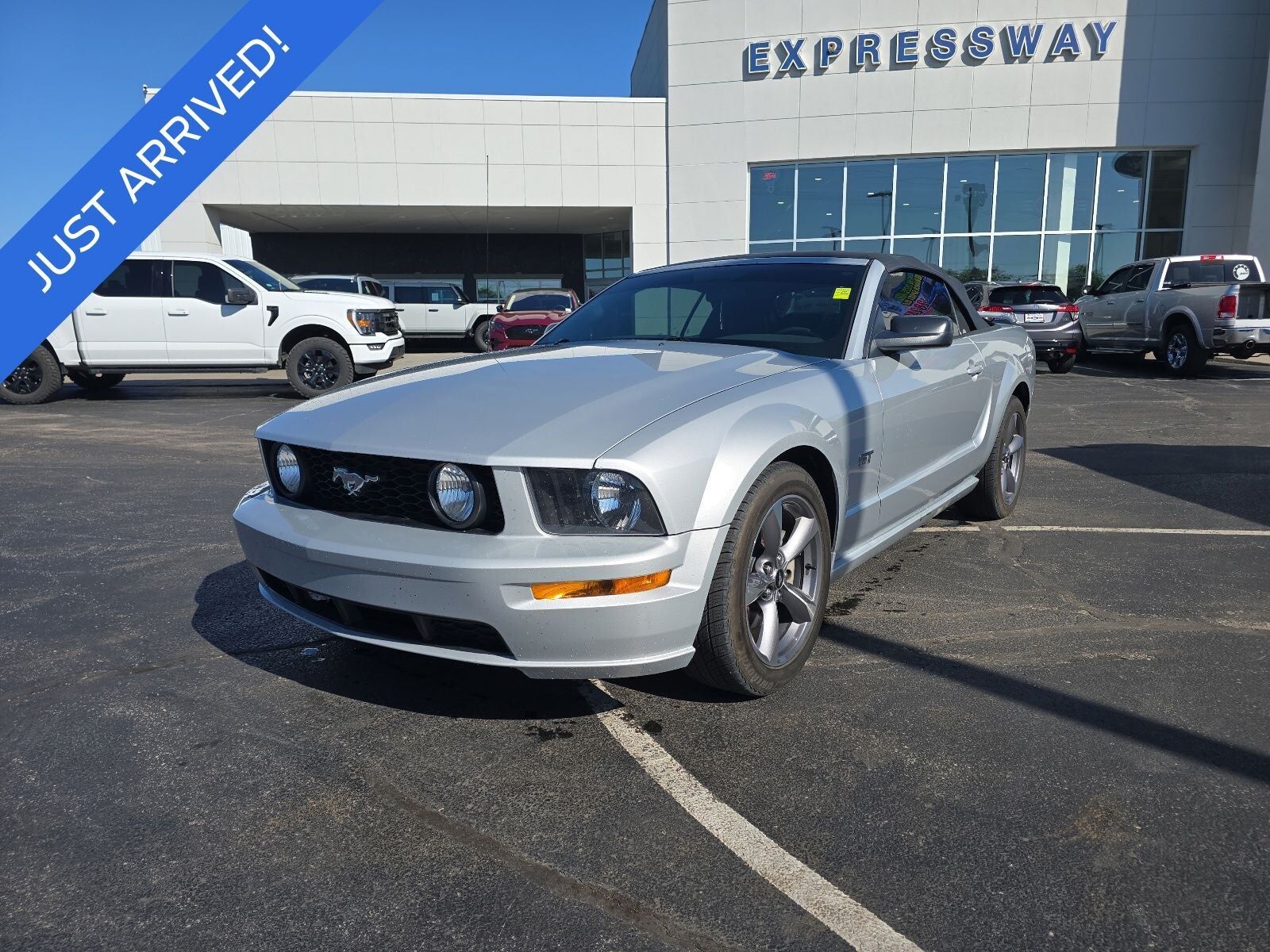 2005 FORD Mustang