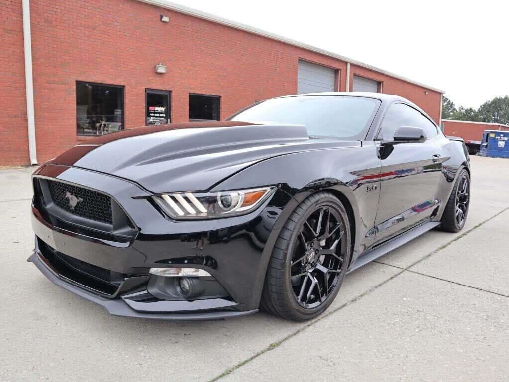 2017 FORD Mustang